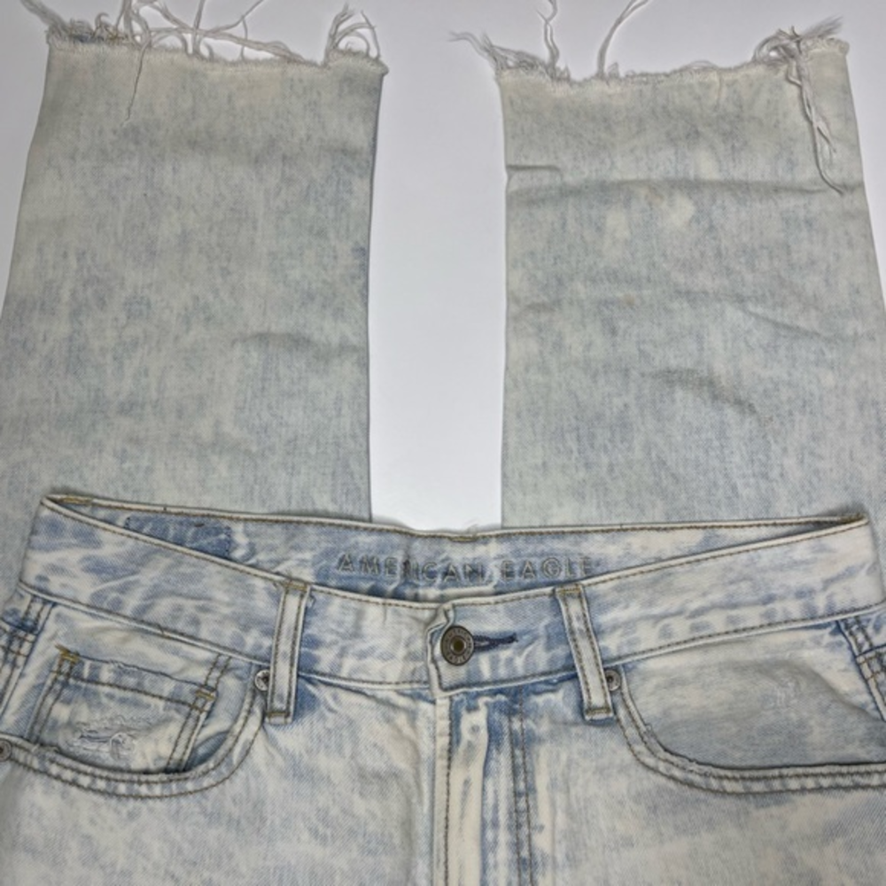 American Eagle Acid‎ Wash Distressed Mom Jeans 6 Regular High Waist